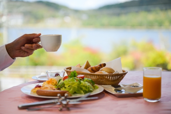 【1泊朝食付き】湖をながめながらのぜいたく朝食付きプラン